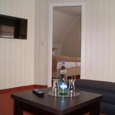 מלון Doberaner Hof