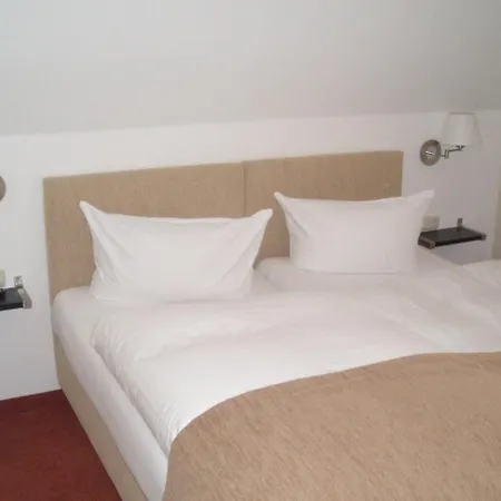 מלון Doberaner Hof