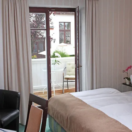 Doberaner Hof מלון באד דובראן