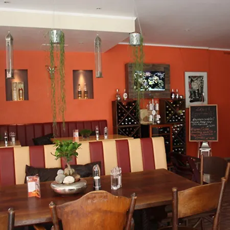 Doberaner Hof מלון באד דובראן