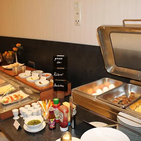 Doberaner Hof מלון 3*